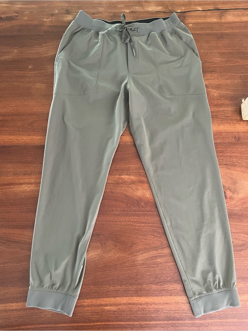 Lululemon Men's Olive Green License To Train Cassis Joggers, Drawstring Waist
